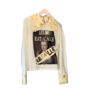 Brand new with tags Selkie The Romantics Sweater, coat of arms in size XL